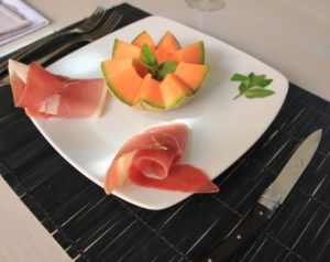 Мускусная (мускатная) дыня канталупа (cantaloupe): фото, описание сортов, отзывы