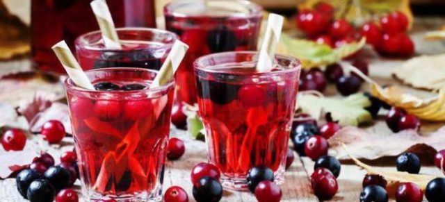 Черничный компот на зиму и на каждый день: из замороженных, свежих ягод, польза