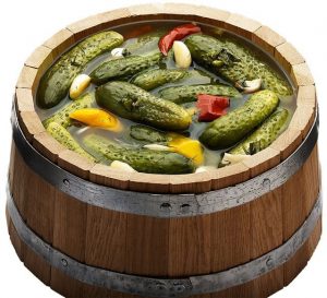 Засол огурцов с черным перцем